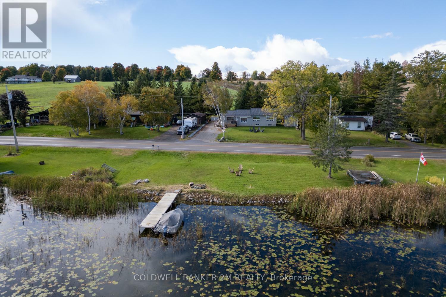 Photo de la propriété:  2021 Pigeon Lake Road  ON K9V 4R5 