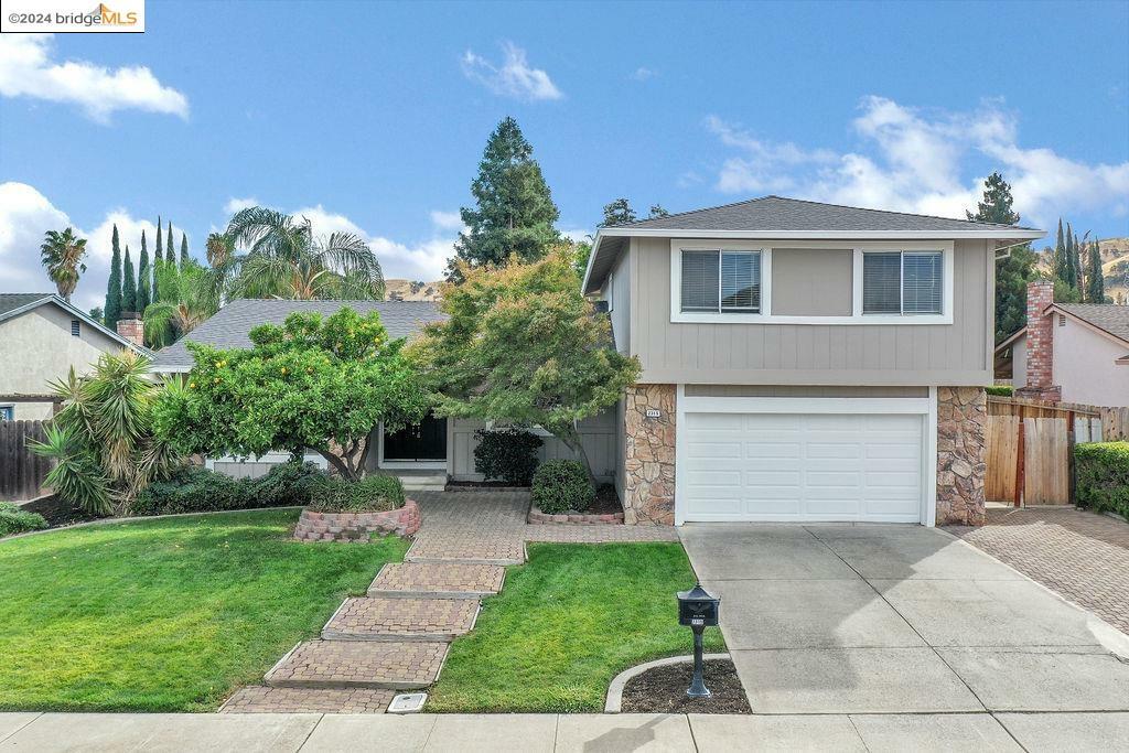 Property Photo:  2315 Robles Dr  CA 94509 