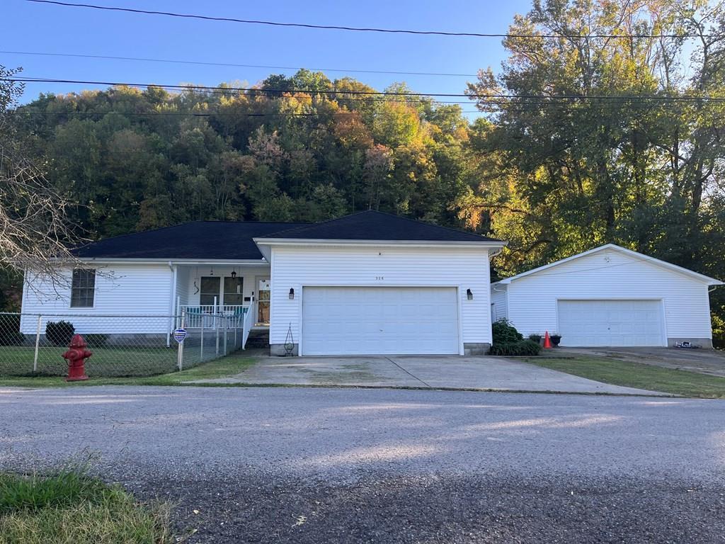 Property Photo: 306 Fm Stafford Avenue KY 41240