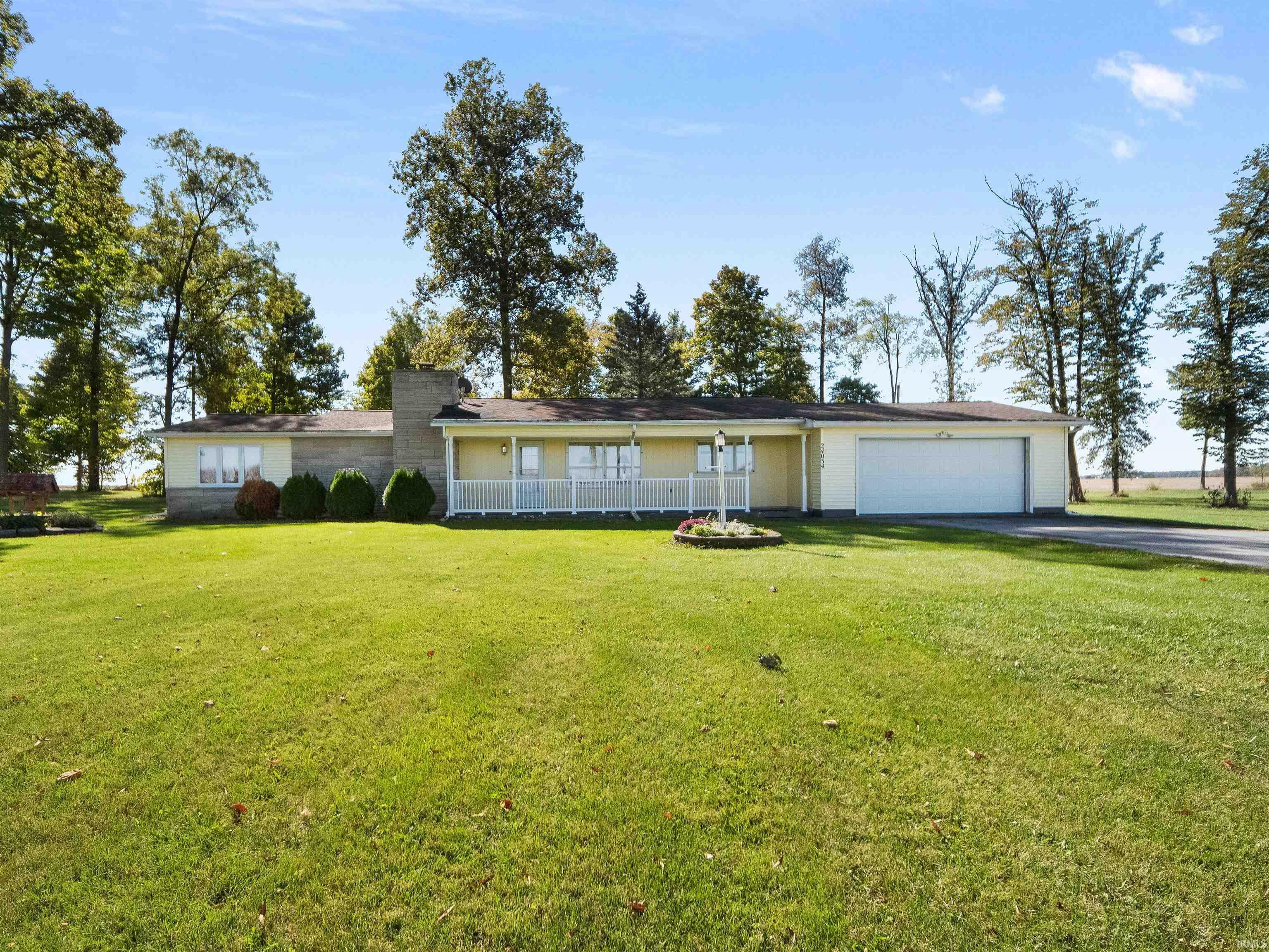 Property Photo:  24034 Hoagland Road  IN 46773 