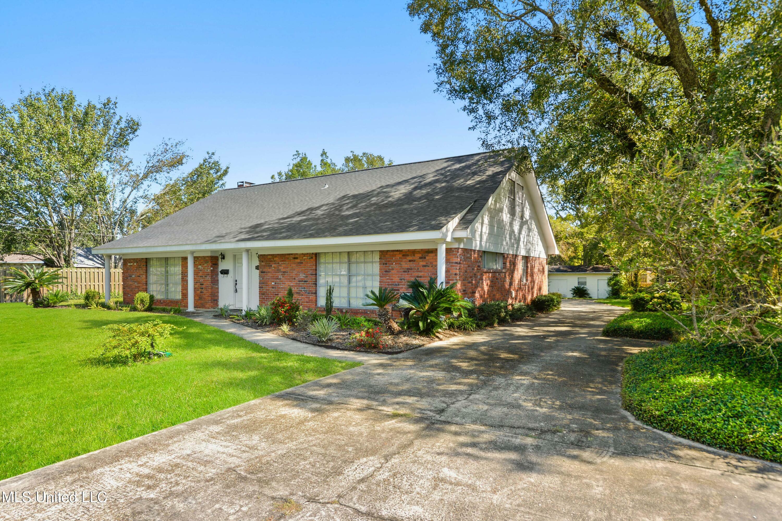 Property Photo:  1710 Bates Street  MS 39581 