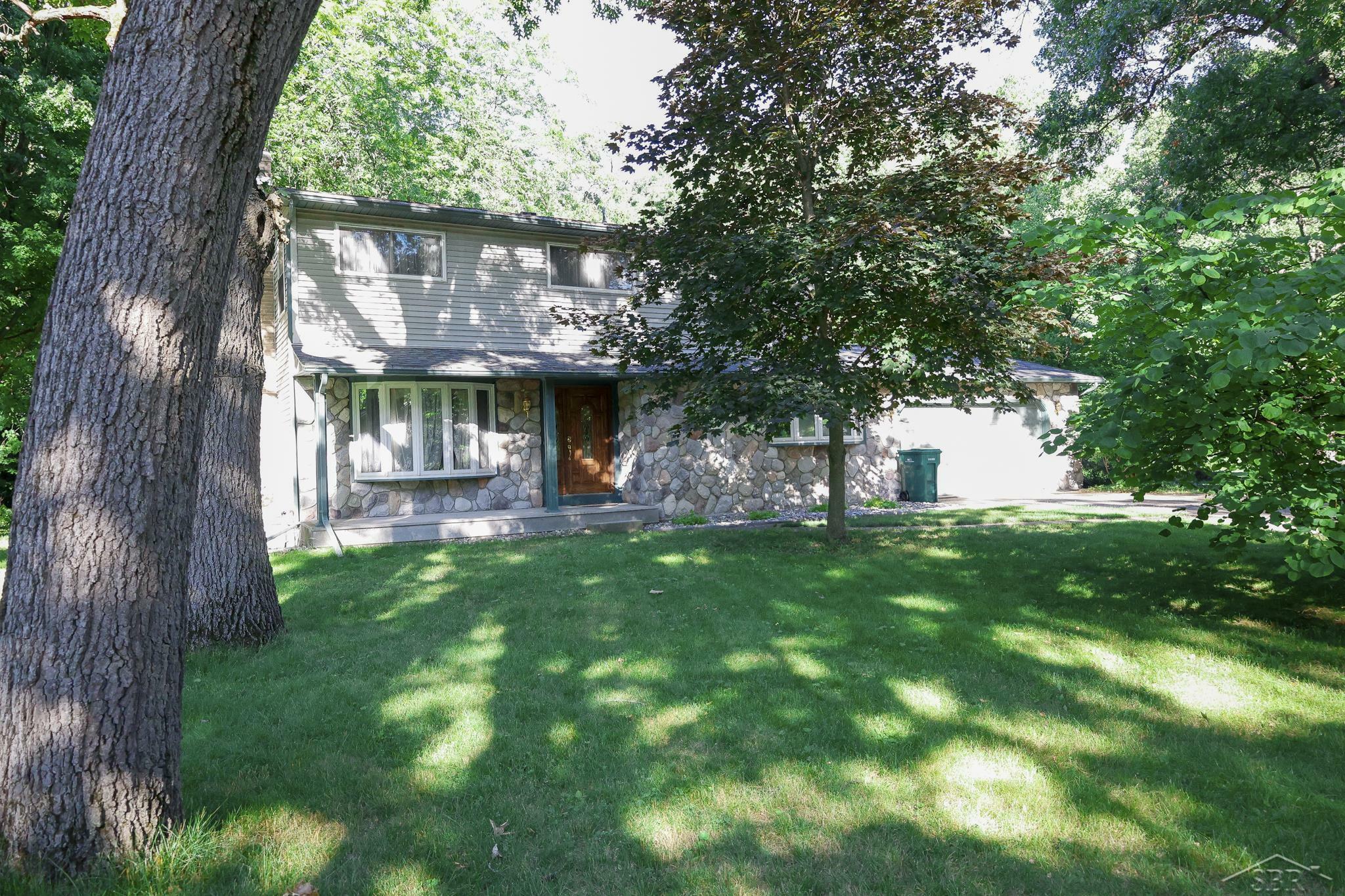 Property Photo:  2984 Lupine Court  MI 48706 