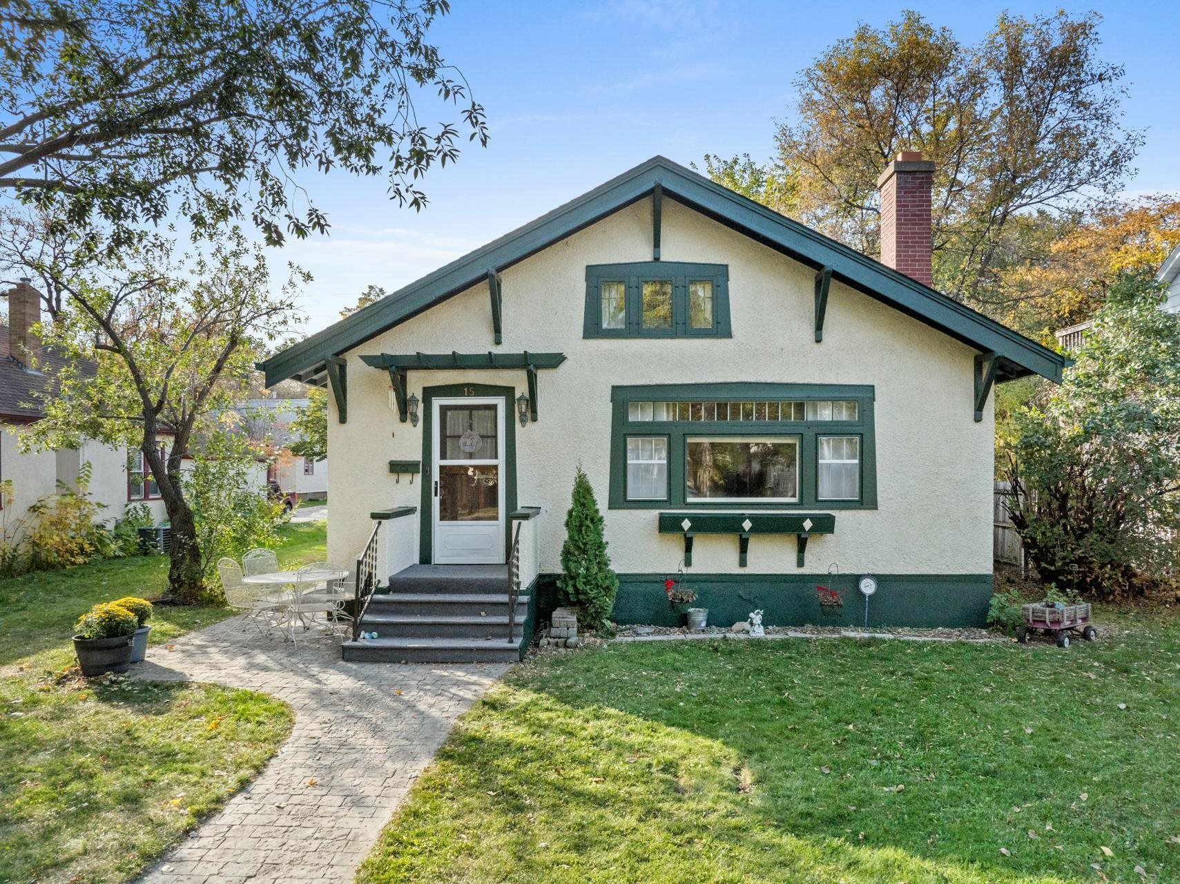 Property Photo:  15 Shirley Ct  ND 58703 