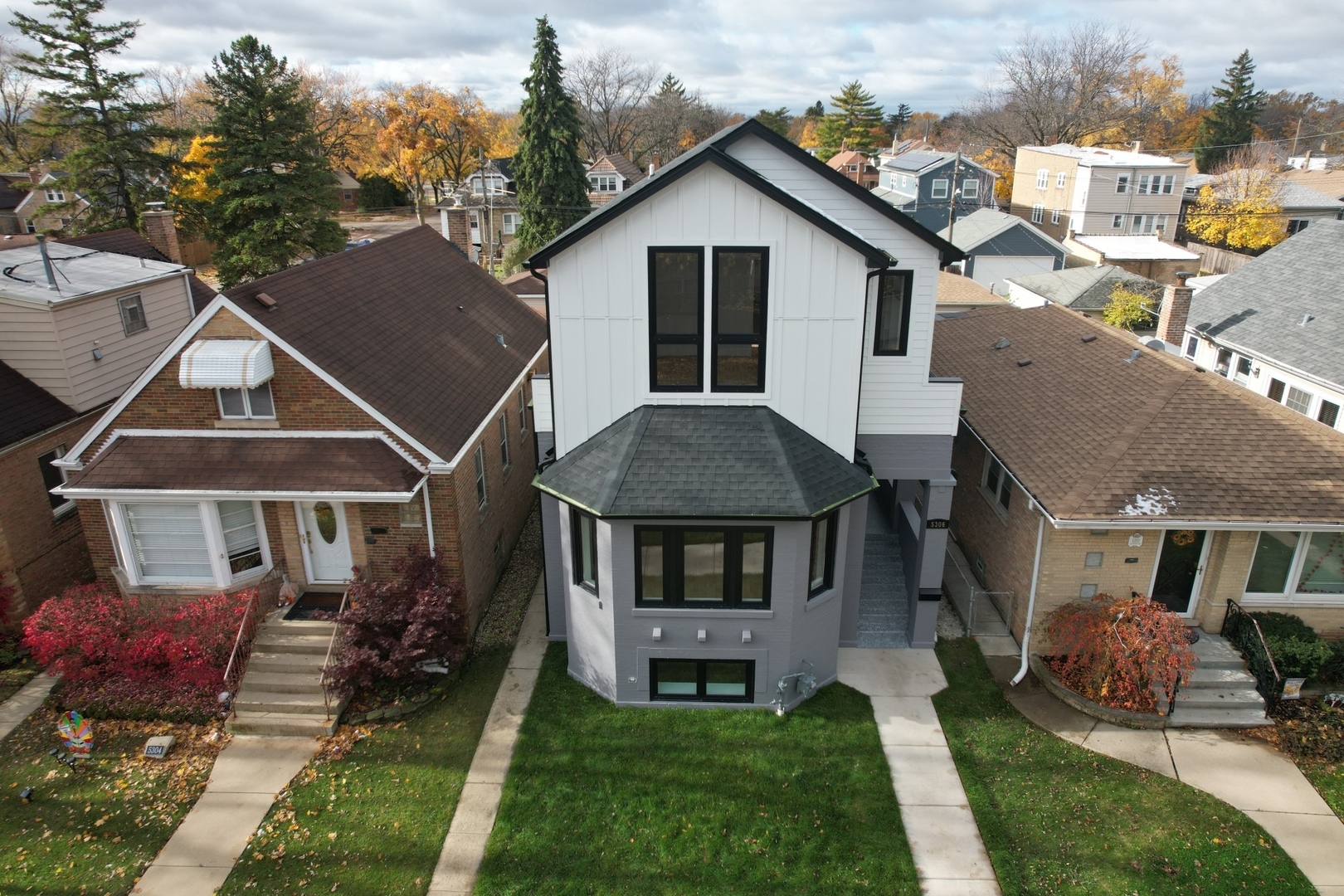 Property Photo:  5306 N Leamington Avenue  IL 60630 