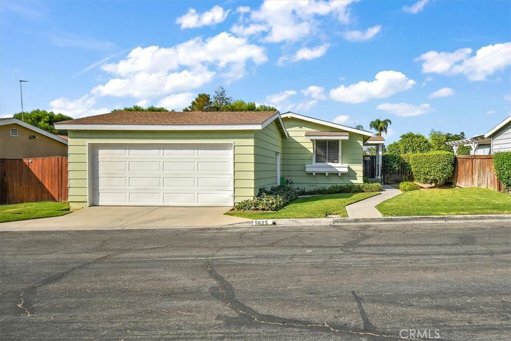 Property Photo:  5625 Greenbriar Drive  CA 92887 