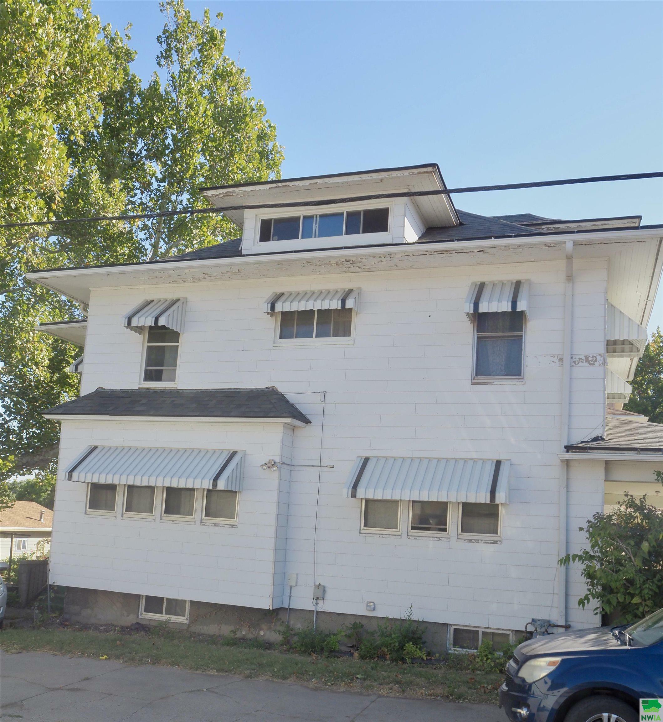 Property Photo:  3507 Stone Ave  IA 51106 