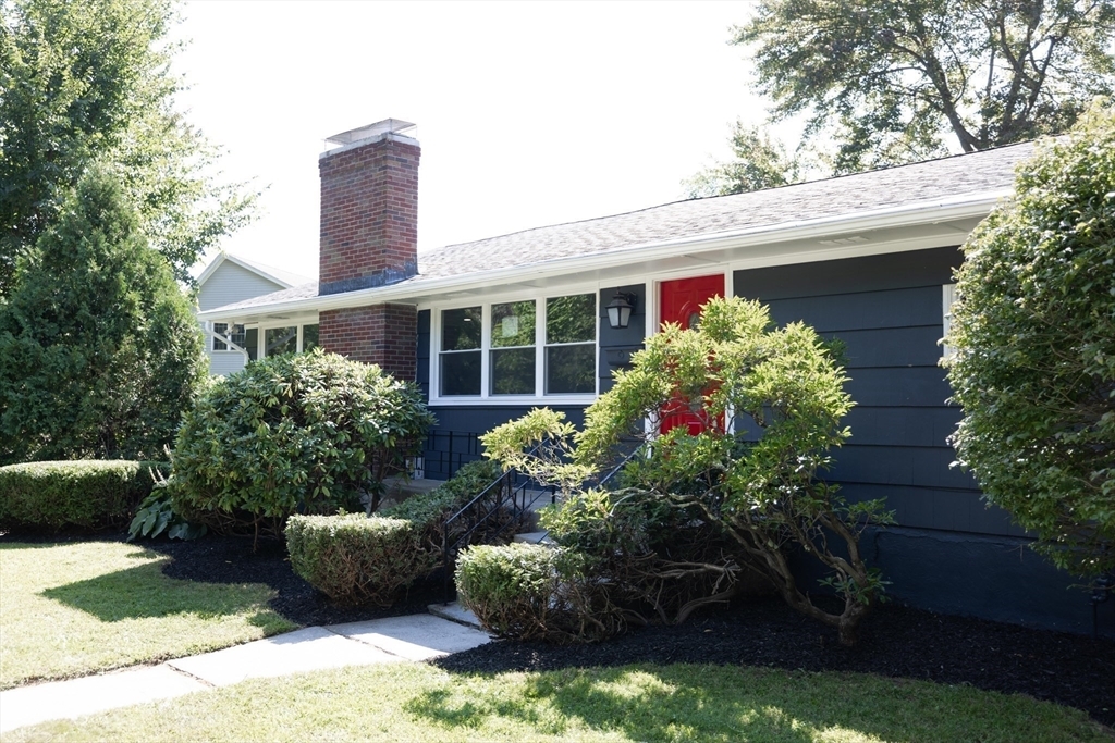 Property Photo:  11 Winifred Avenue  MA 01602 