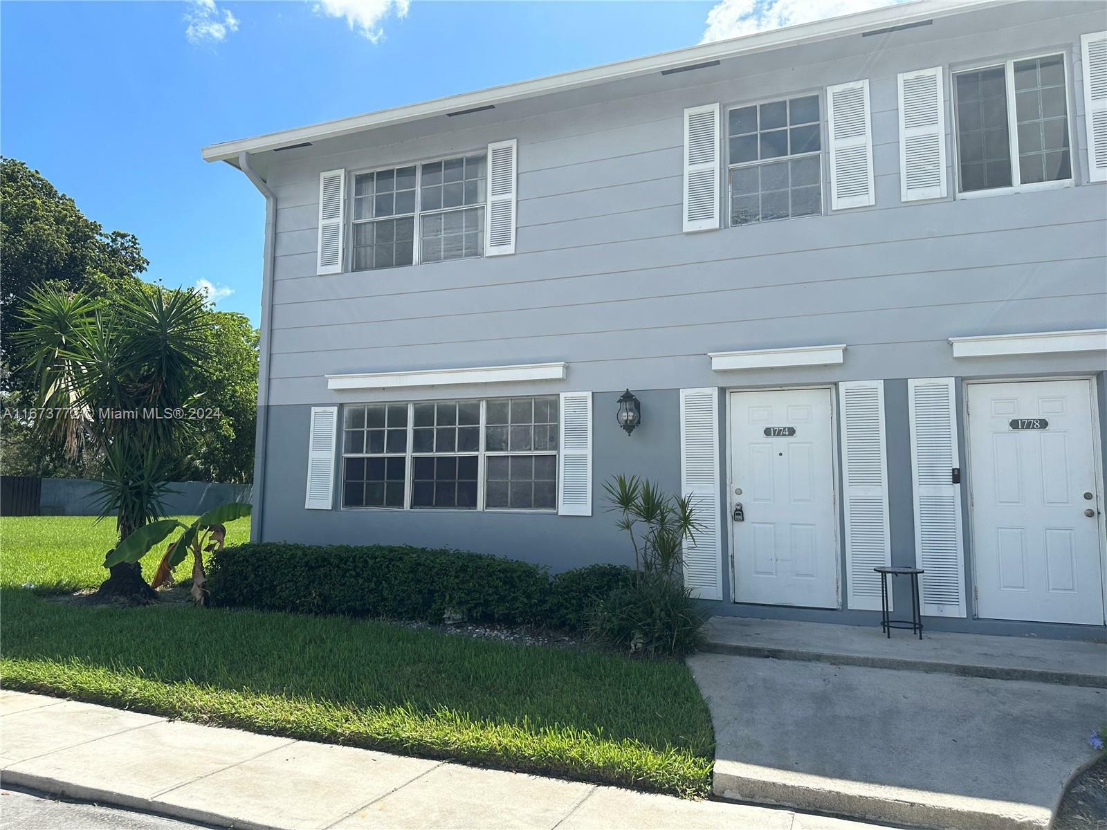 Property Photo:  1774 SW 81st Lane  FL 33324 