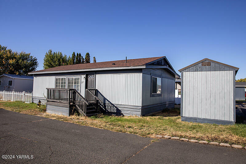 3005 Castlevale Rd 31  Yakima WA 98902 photo