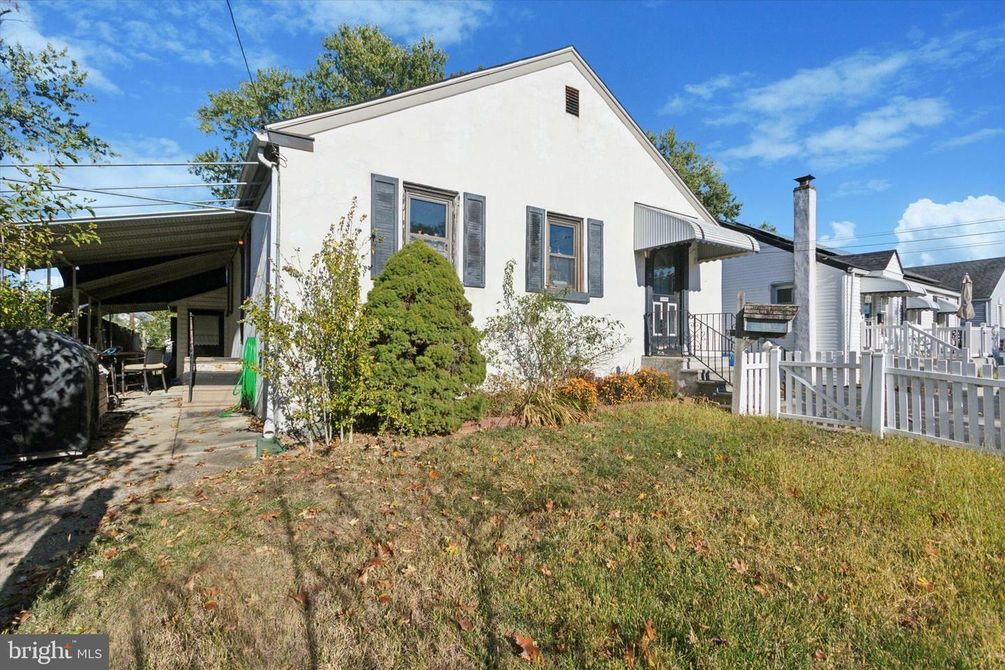 Property Photo:  212 Amosland Road  PA 19043 