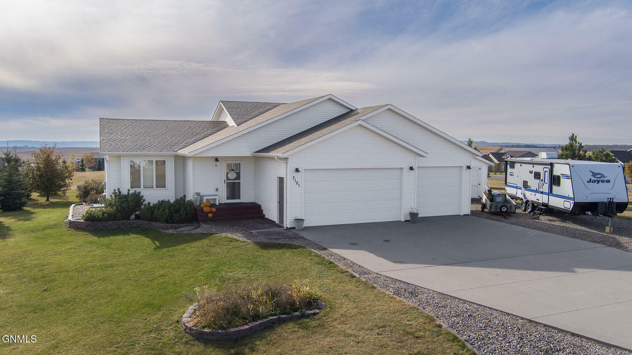 Property Photo:  7121 Bear Path Drive  ND 58504 