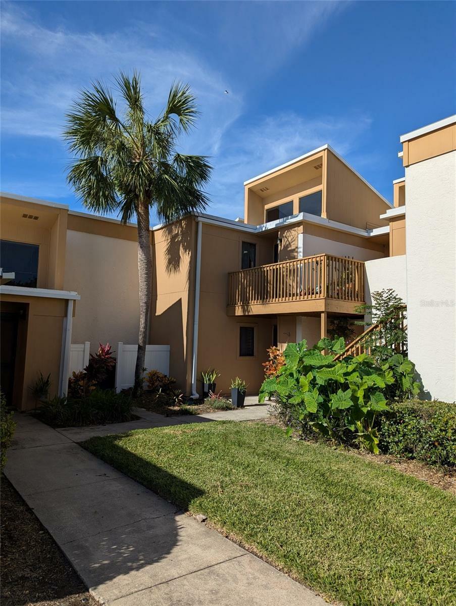 Property Photo:  1051 S Highland Street 2E  FL 32757 