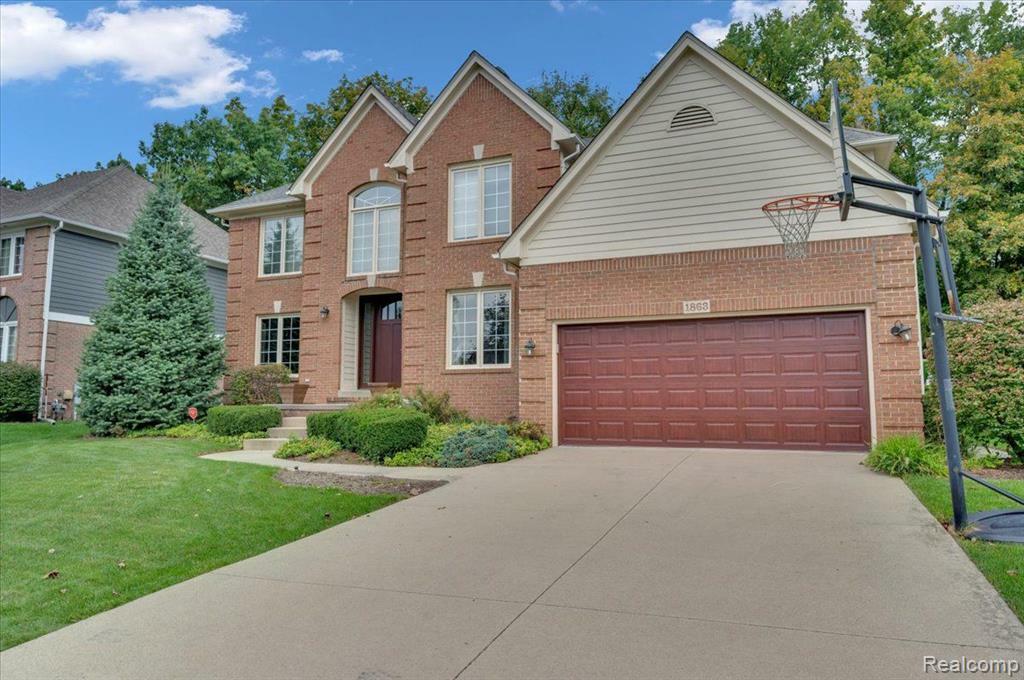 Property Photo: 1863 Cloverdale Drive MI 48307 6039