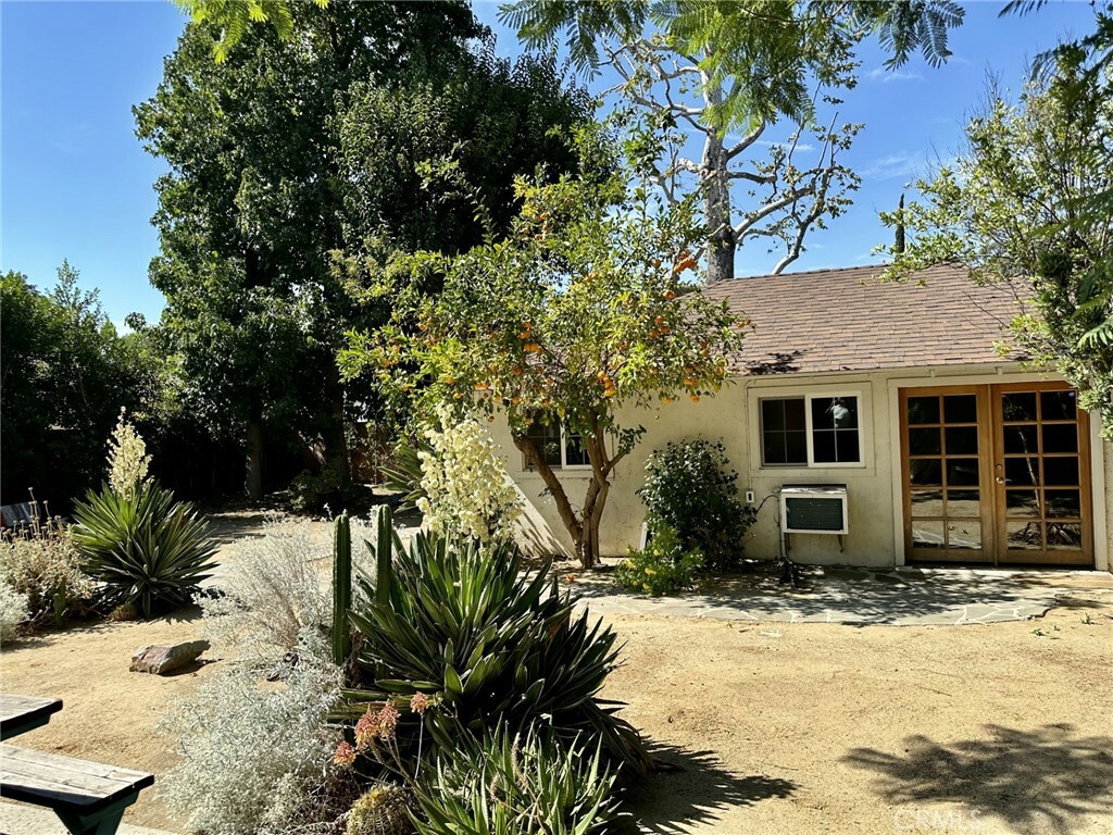 Property Photo:  4515 Sherman Oaks Ave  CA 91403 