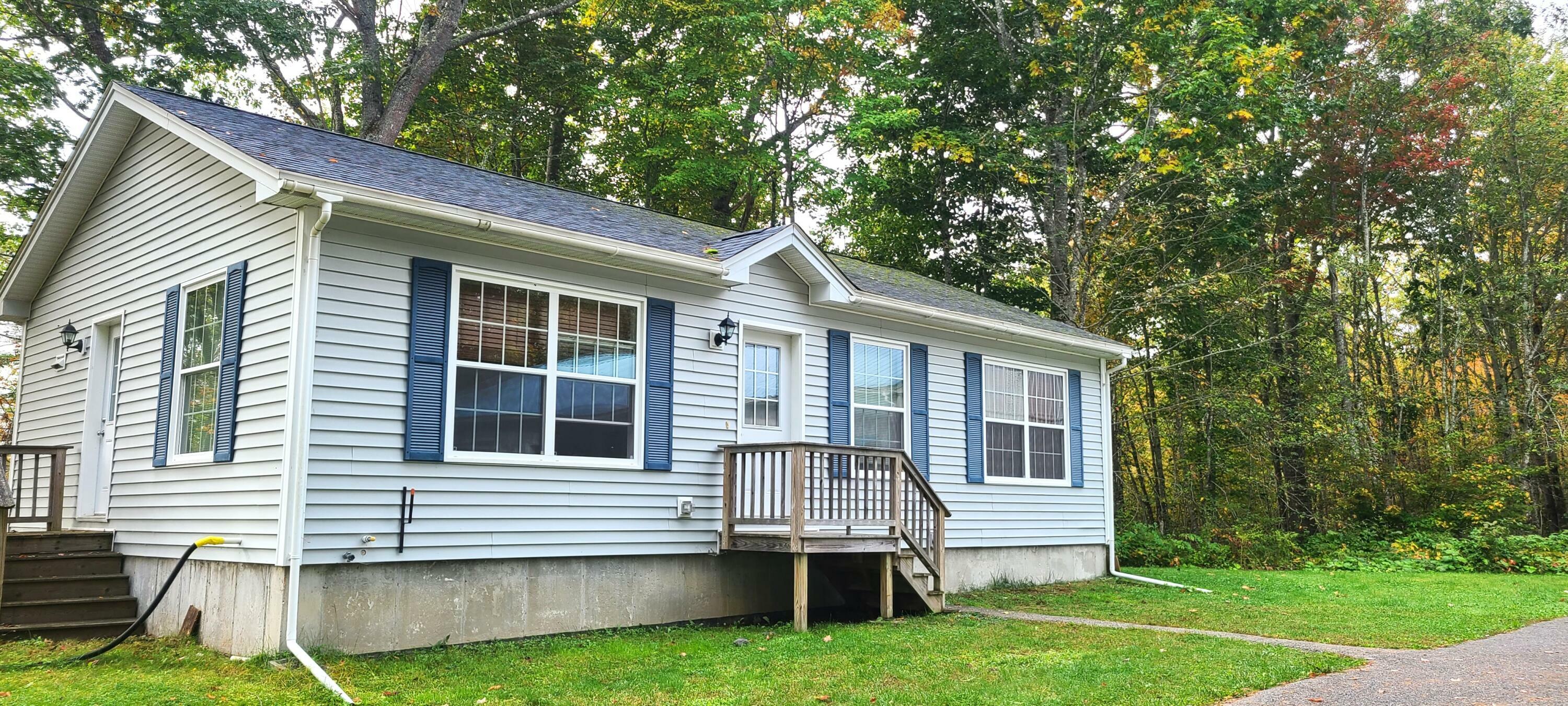 Property Photo: 520 Oak Hill Road ME 04915
