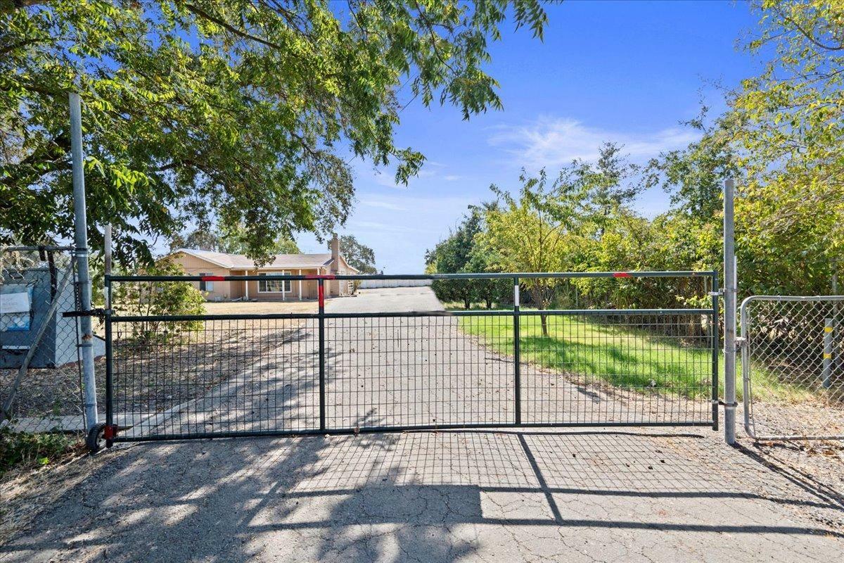 Property Photo:  5720 Carpenter Road  CA 95215 