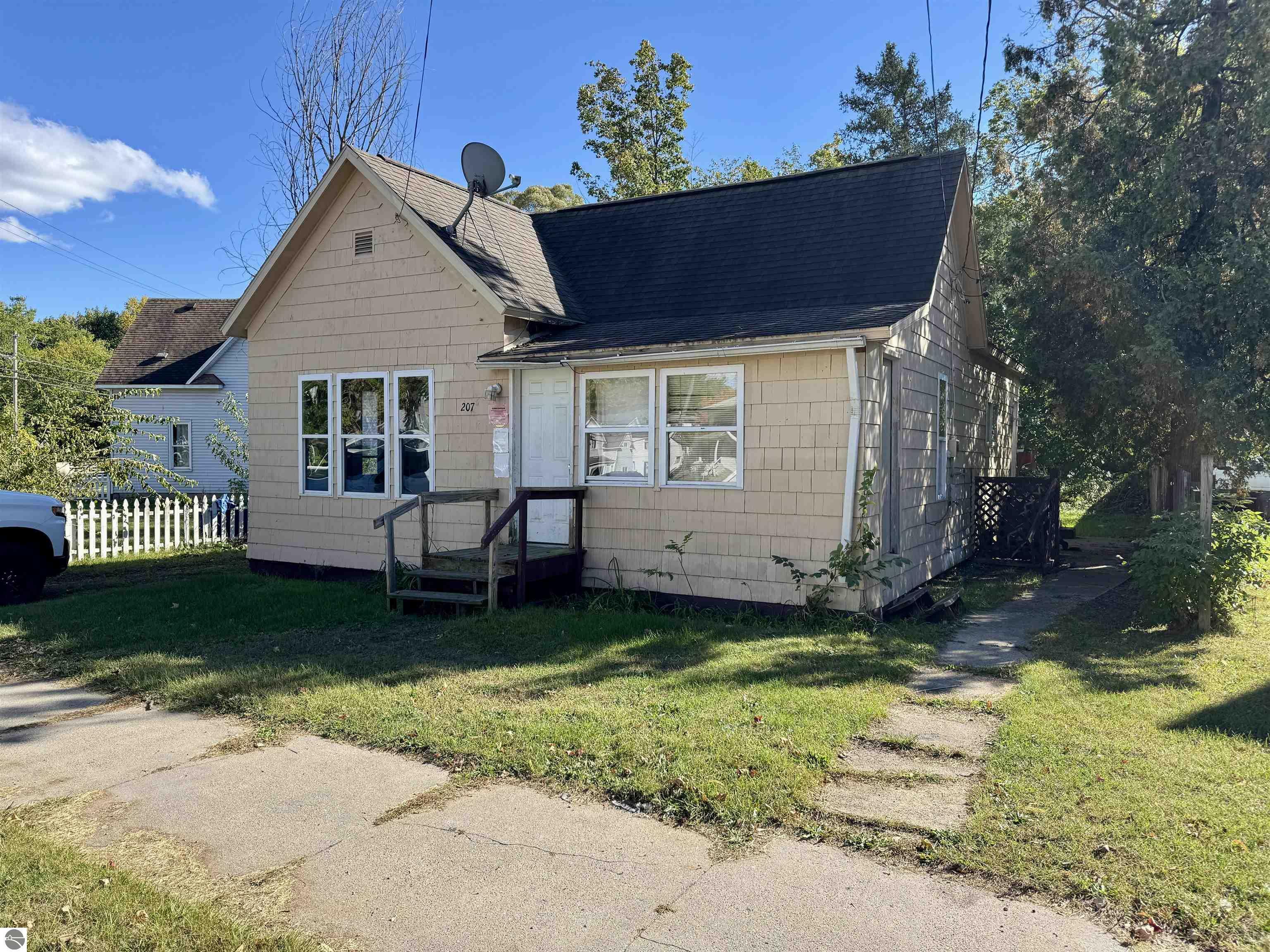 Property Photo:  207 Wright Street  MI 49601 