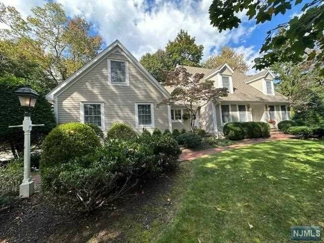 Property Photo:  4 Stoney Ridge Road  NJ 07401 