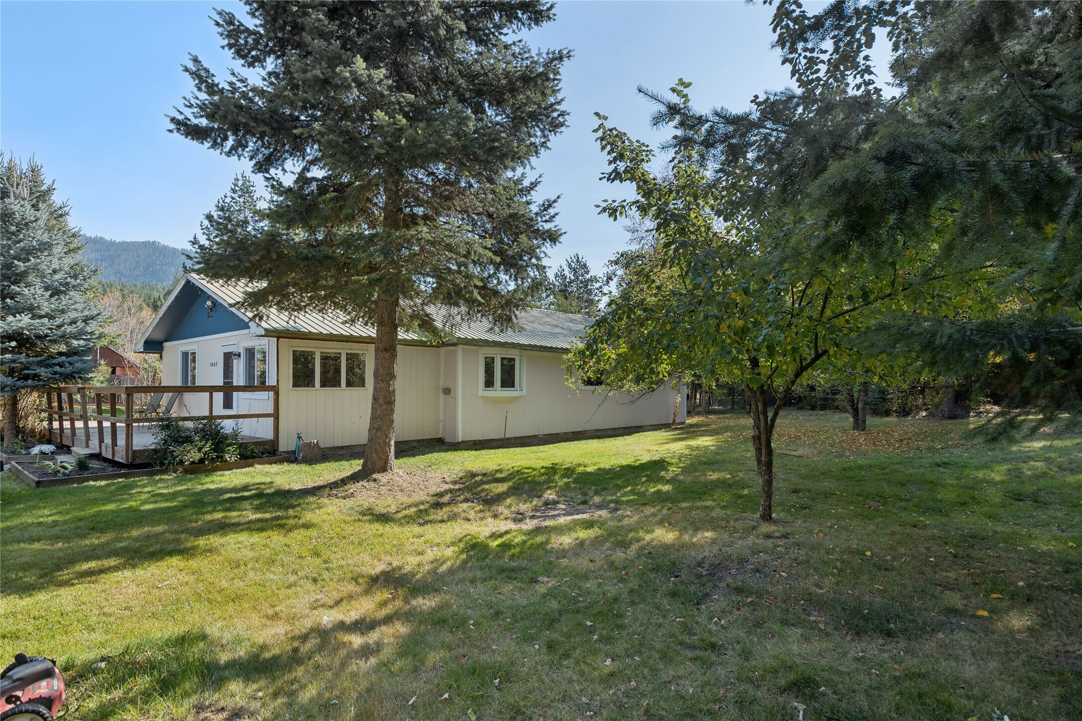 Property Photo:  1627 Foothill Road  MT 59901 