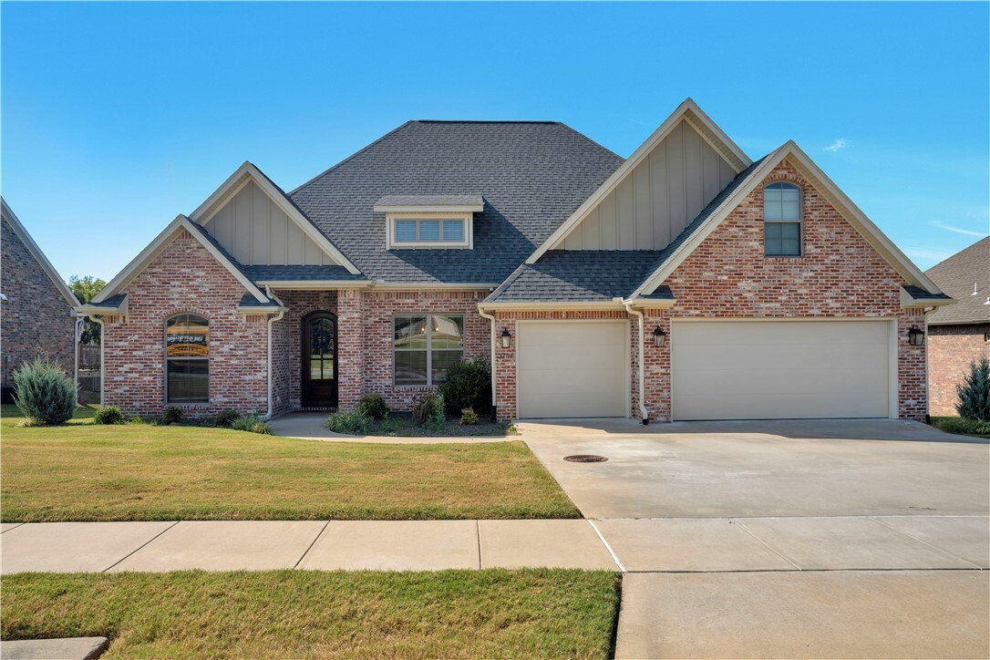 Property Photo:  3754 E Spyglass Hill Drive  AR 72701 