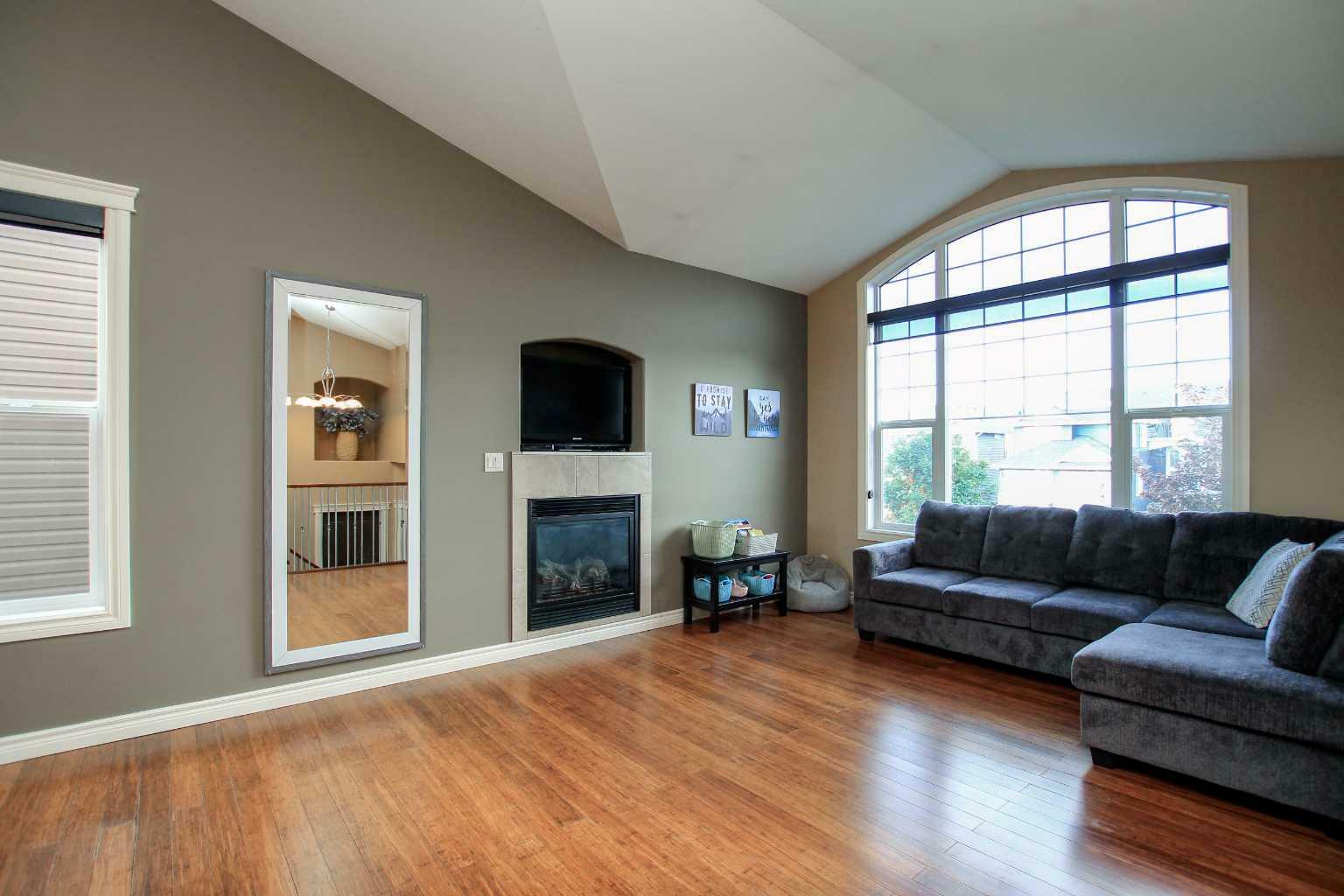 Property Photo:  7123 Henners Road  AB T4L 0C3 