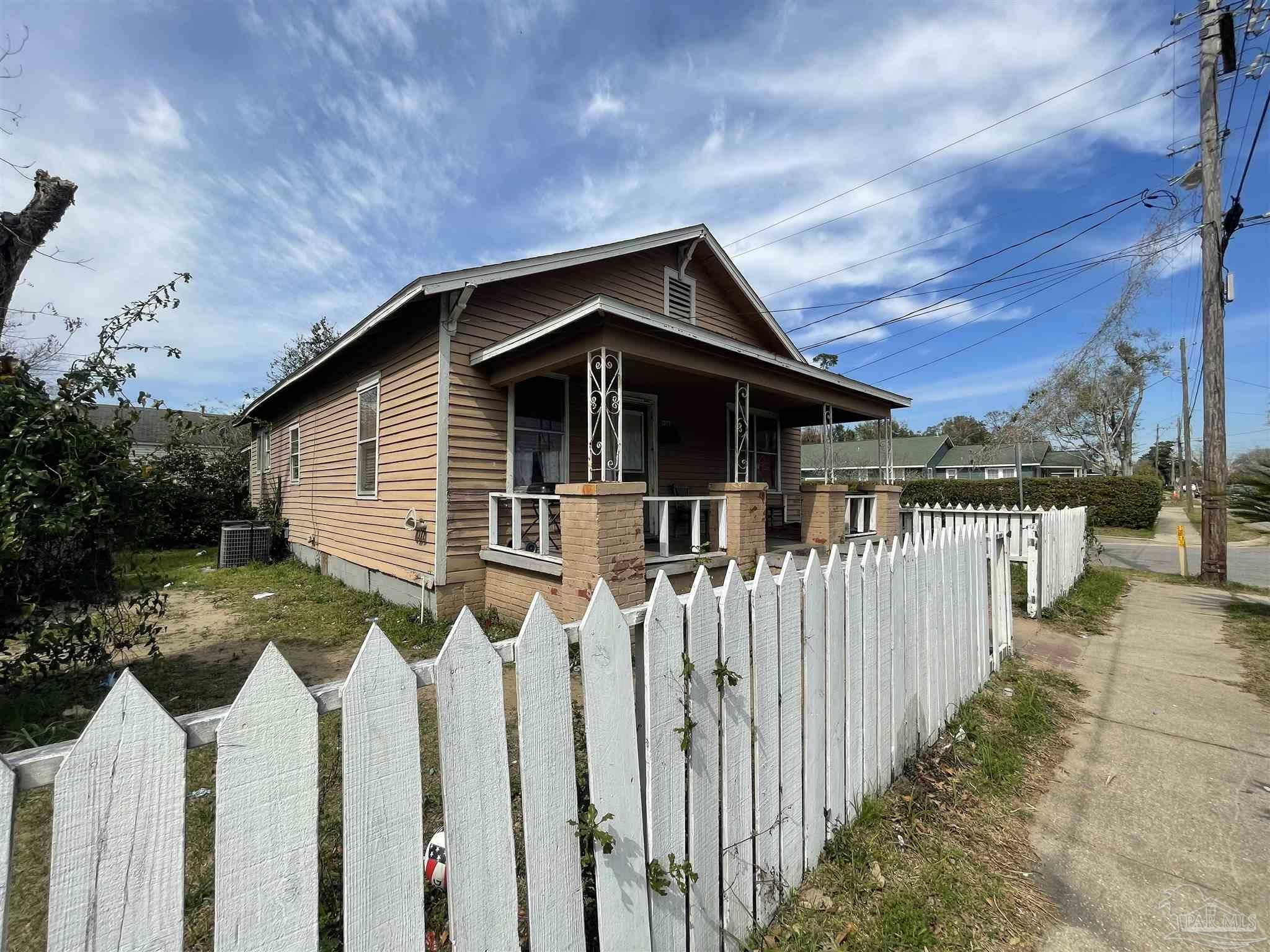 Property Photo:  1323 6th Ave  FL 32503 