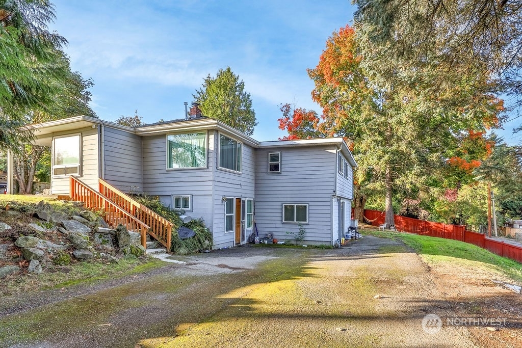 Property Photo:  2644 S 144th Street  WA 98168 