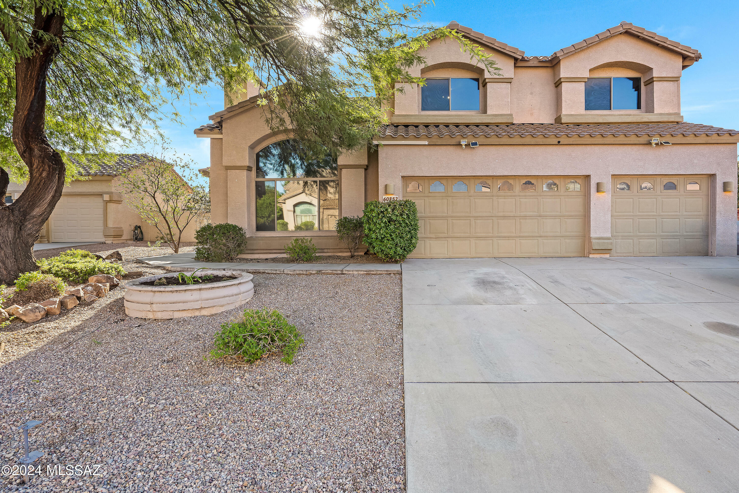 Property Photo:  60852 Rock Ledge Loop  AZ 85739 