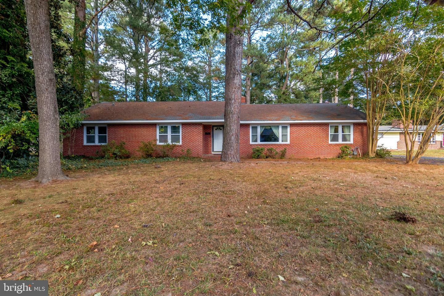 Property Photo:  625 Pine Bluff Road  MD 21801 