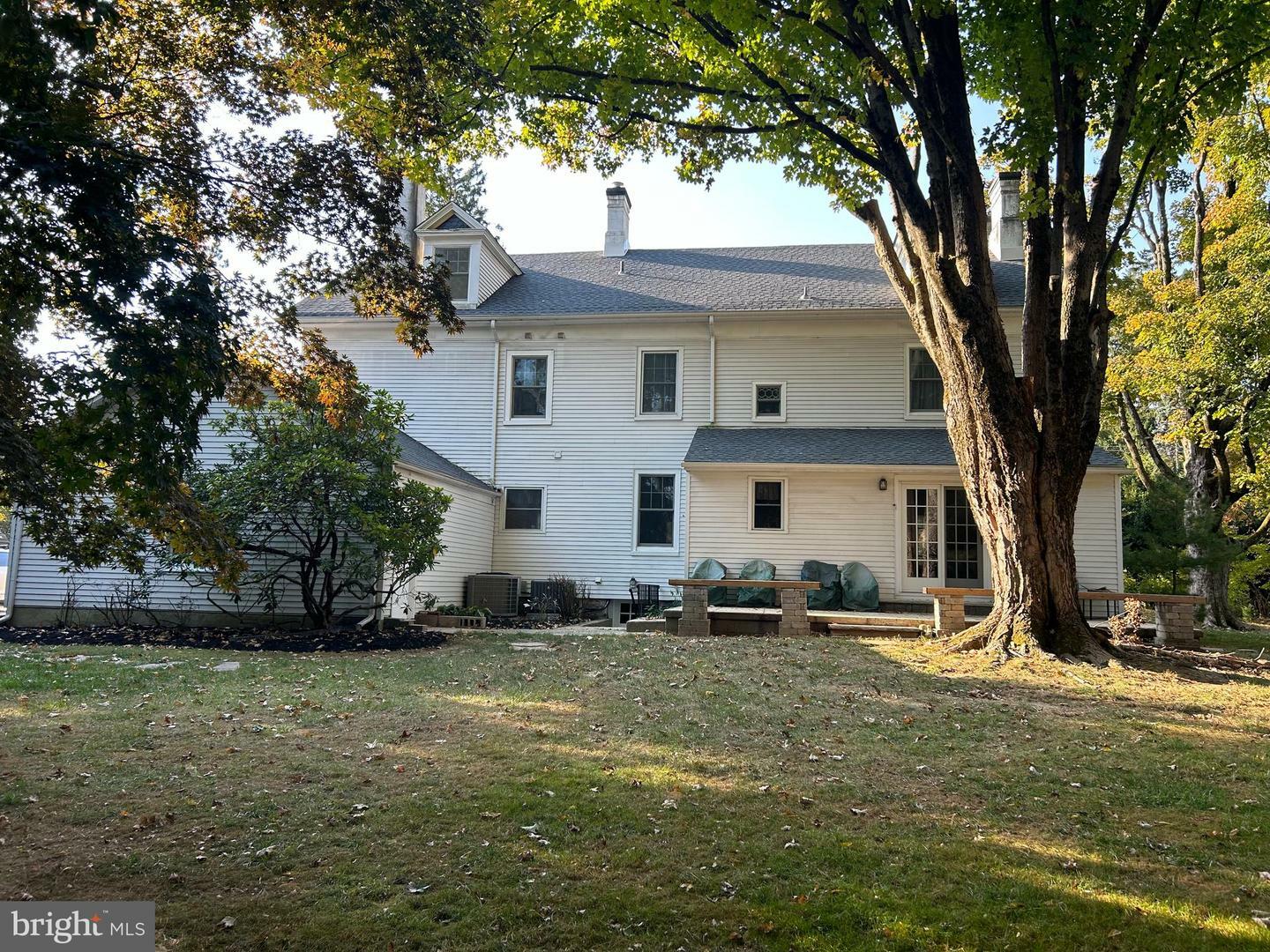 Property Photo:  224 Raymond Road  NJ 08540 