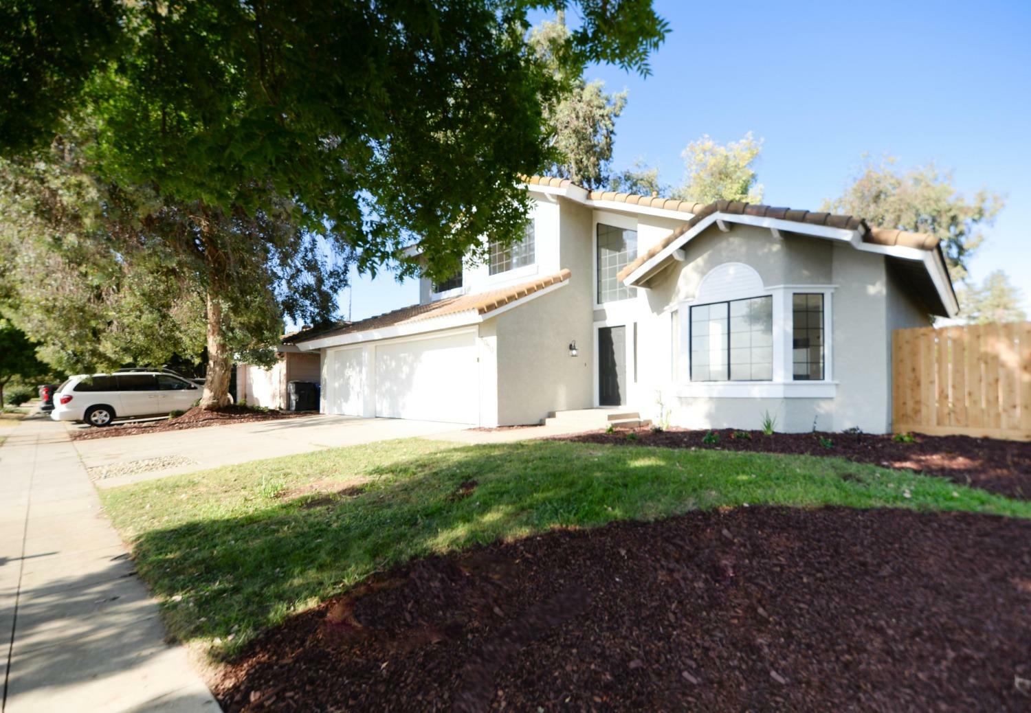 Property Photo:  8060 N Augusta Street  CA 93720 