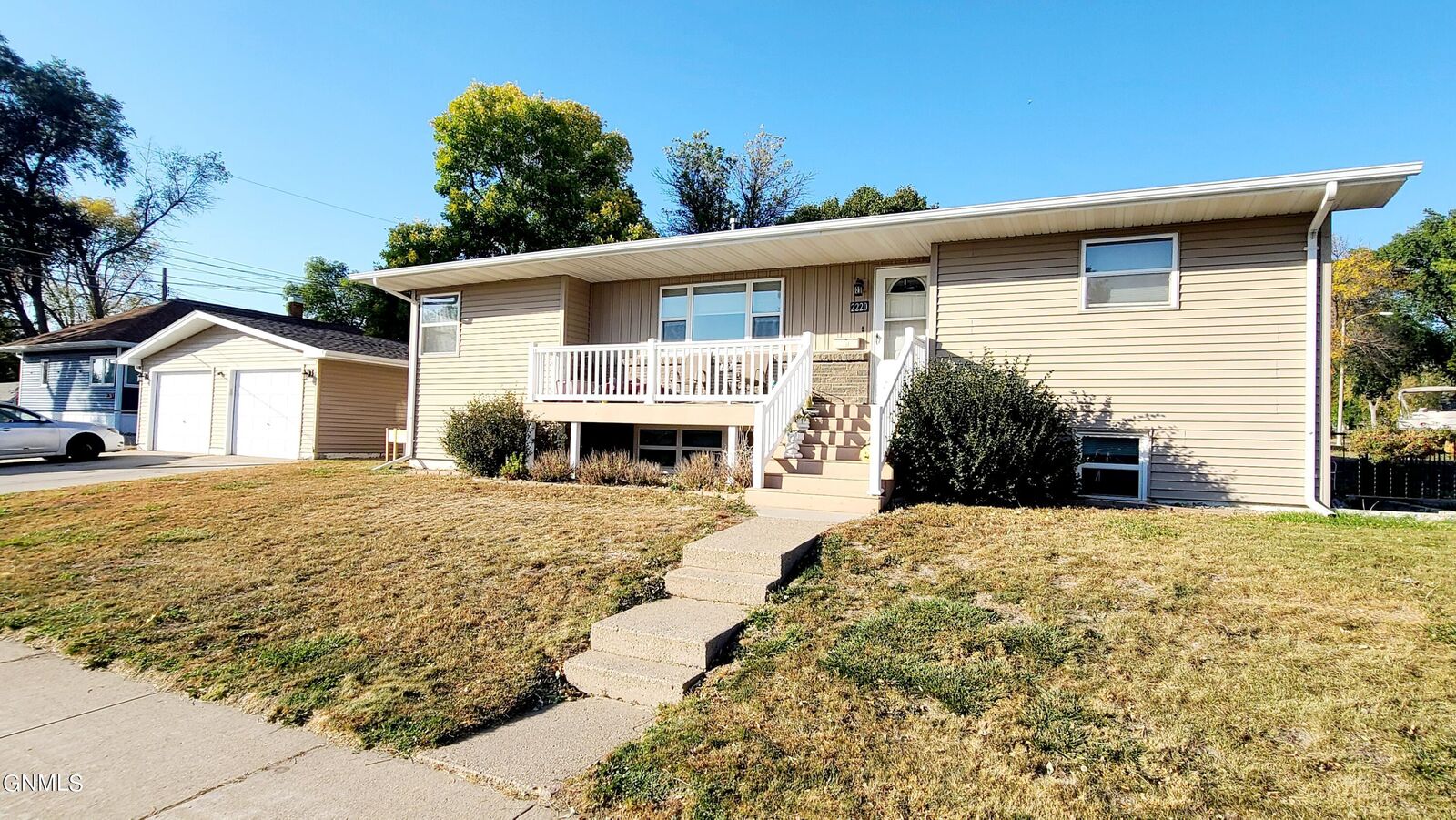 Property Photo:  2220 A Avenue E  ND 58501 
