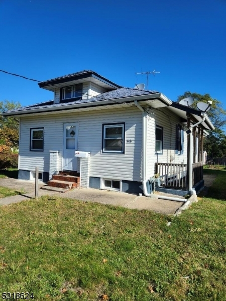 Property Photo:  46 Highland Ave  NJ 07960 