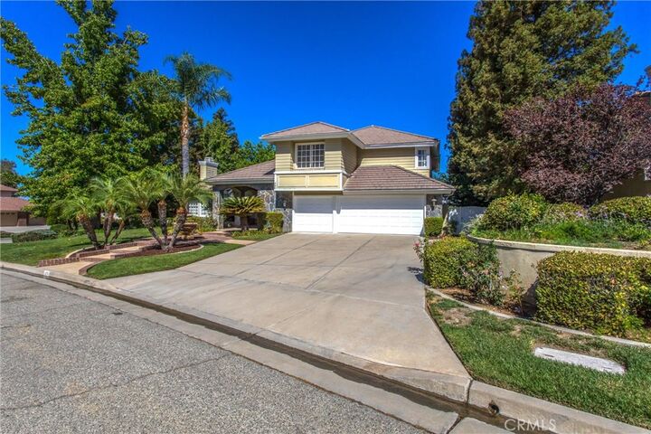 Property Photo: 408 Edgemont CA 92373