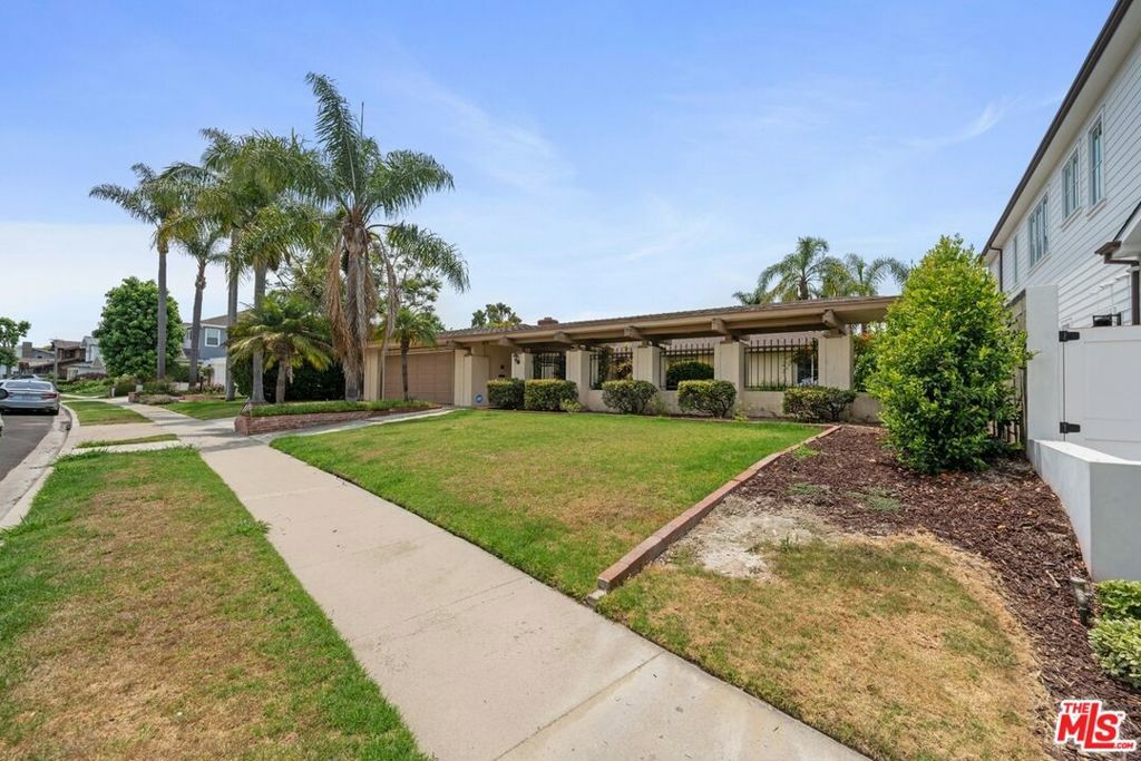 Property Photo:  1453 Galaxy Drive  CA 92660 