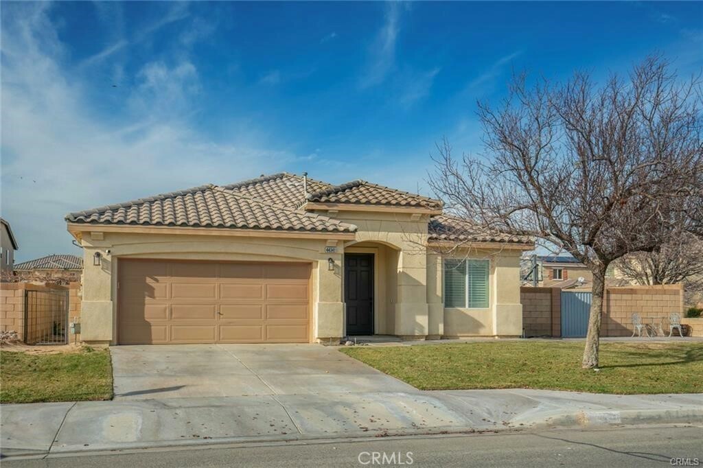 Property Photo:  44341 Dusky Willow Street  CA 93536 