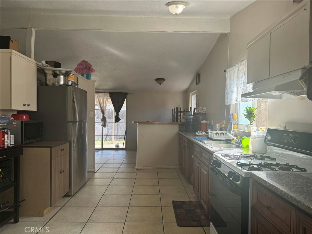 Property Photo:  5610 Ensenada Way  CA 92504 