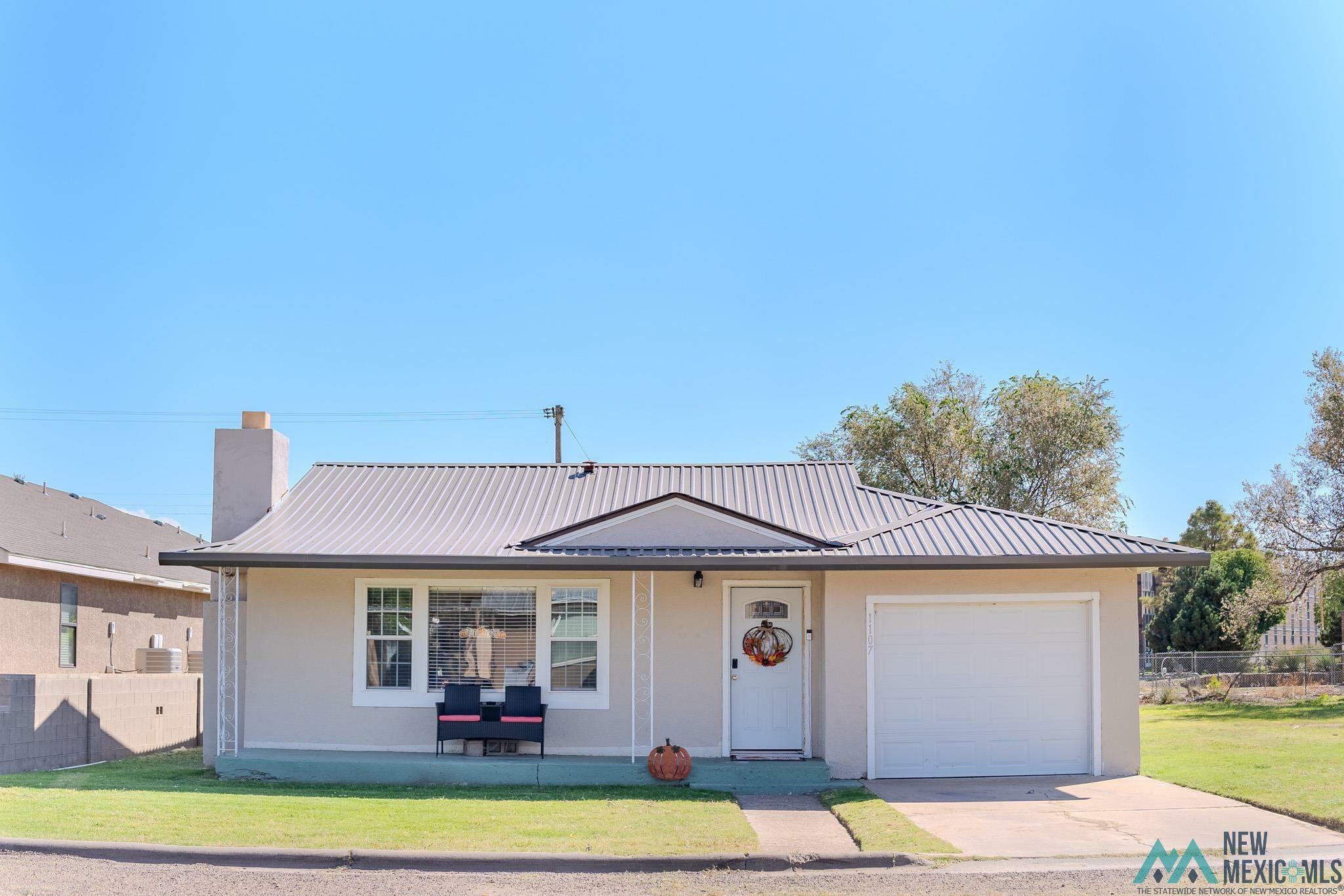 Property Photo:  1107 W 15th Street  NM 88130 