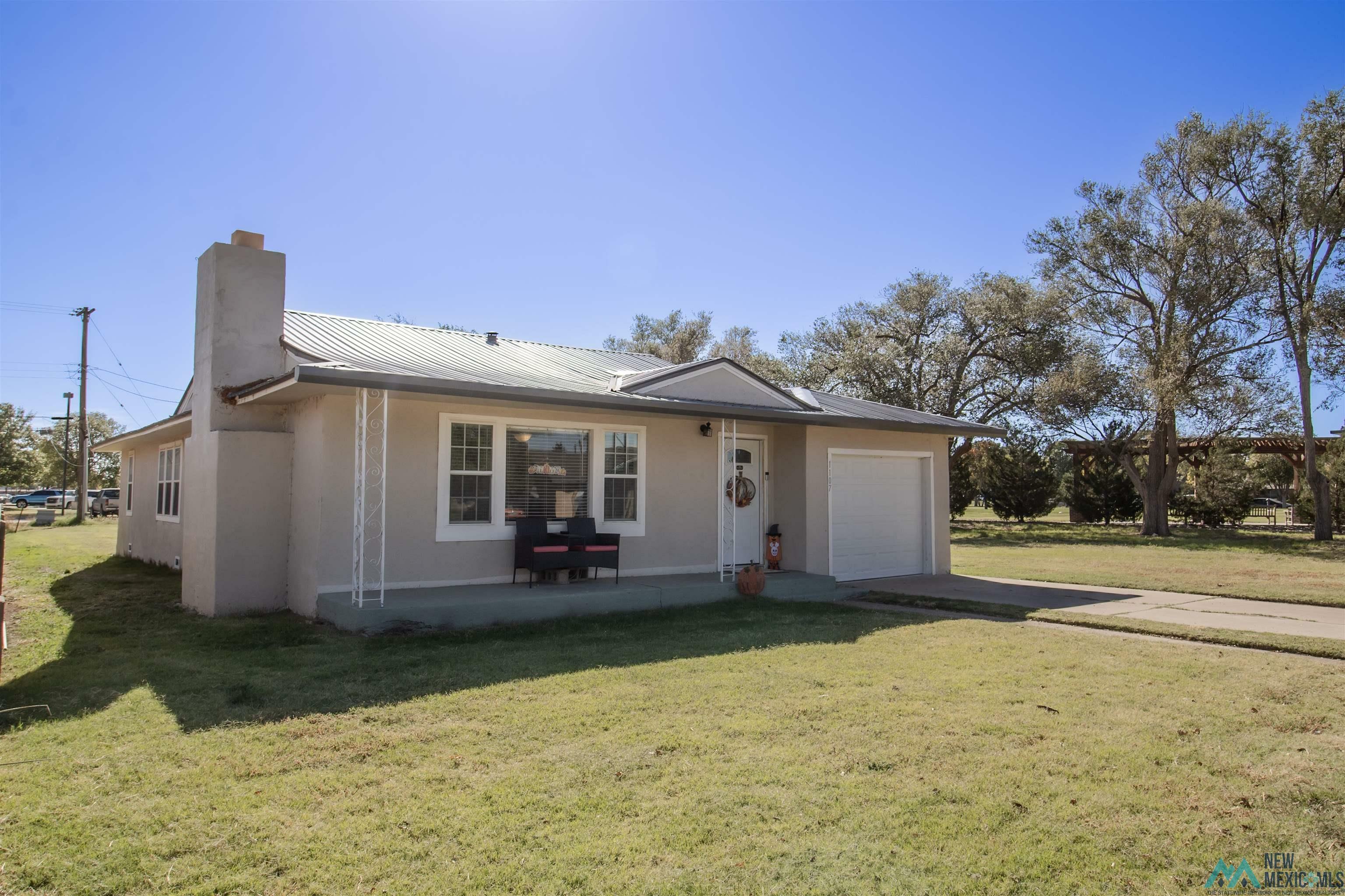 Property Photo:  1107 W 15th Street  NM 88130 