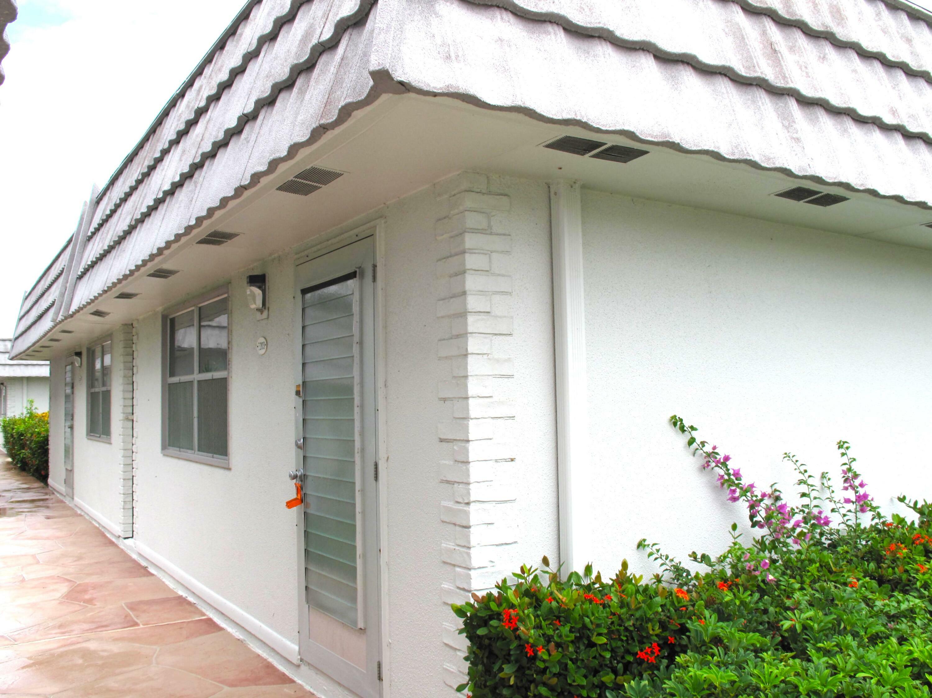 Property Photo:  203 Valencia I  FL 33446 