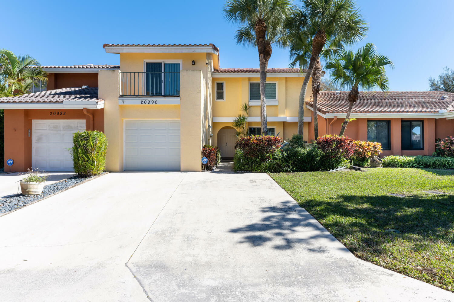 Property Photo:  20990 Estada Lane  FL 33433 