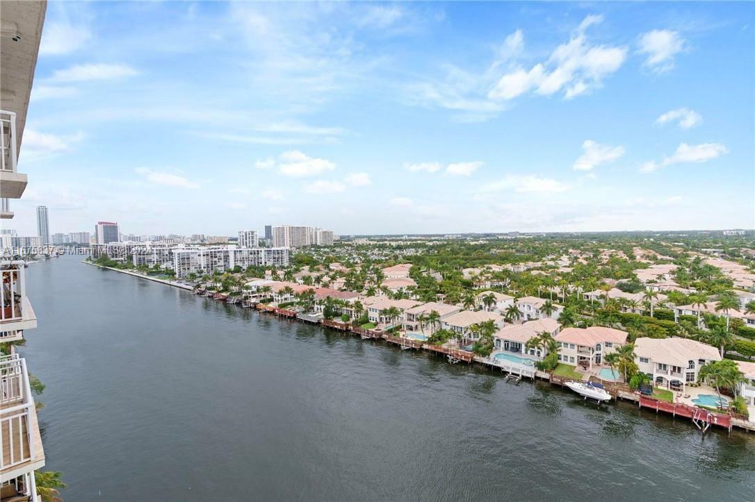 Property Photo:  1600 S Ocean Dr 17C  FL 33019 