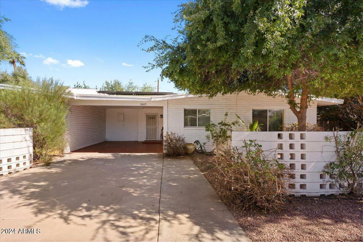 Property Photo:  4609 N Miller Road  AZ 85251 