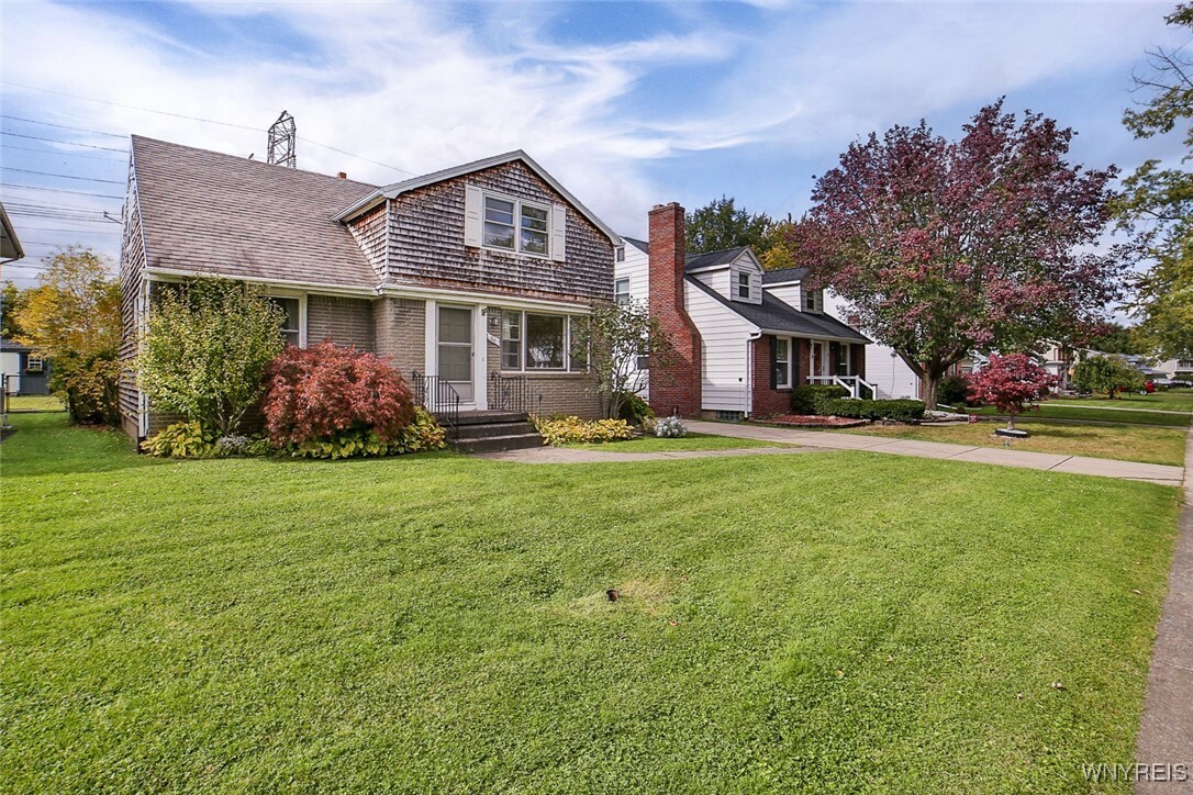 Property Photo:  30 Lorelee Drive  NY 14150 