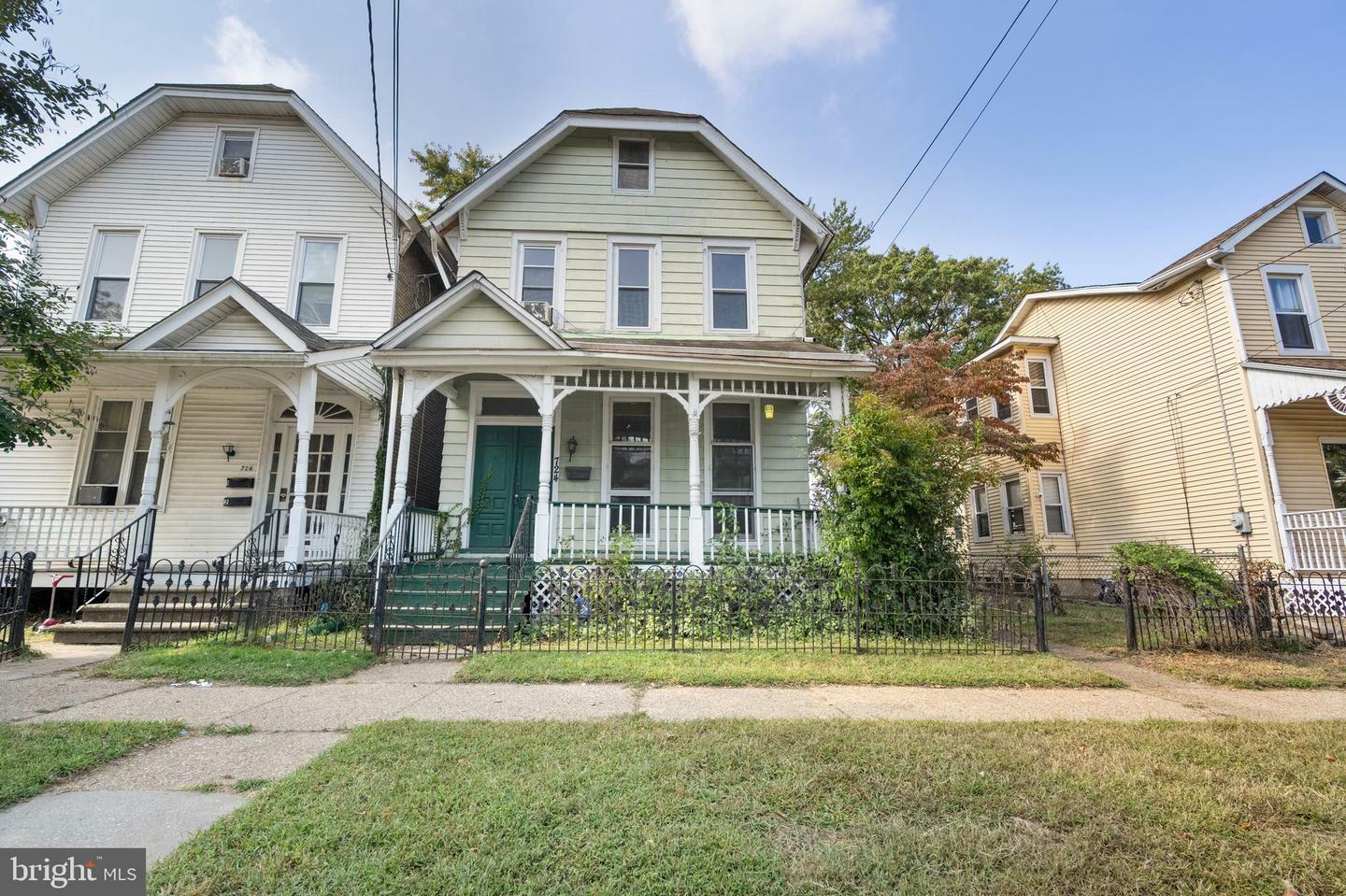 Property Photo:  724 Hunter Street  NJ 08030 