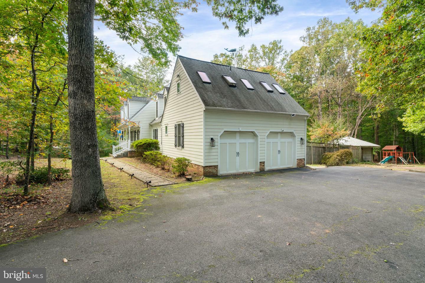 Property Photo:  9940 Hampton Road  VA 22039 