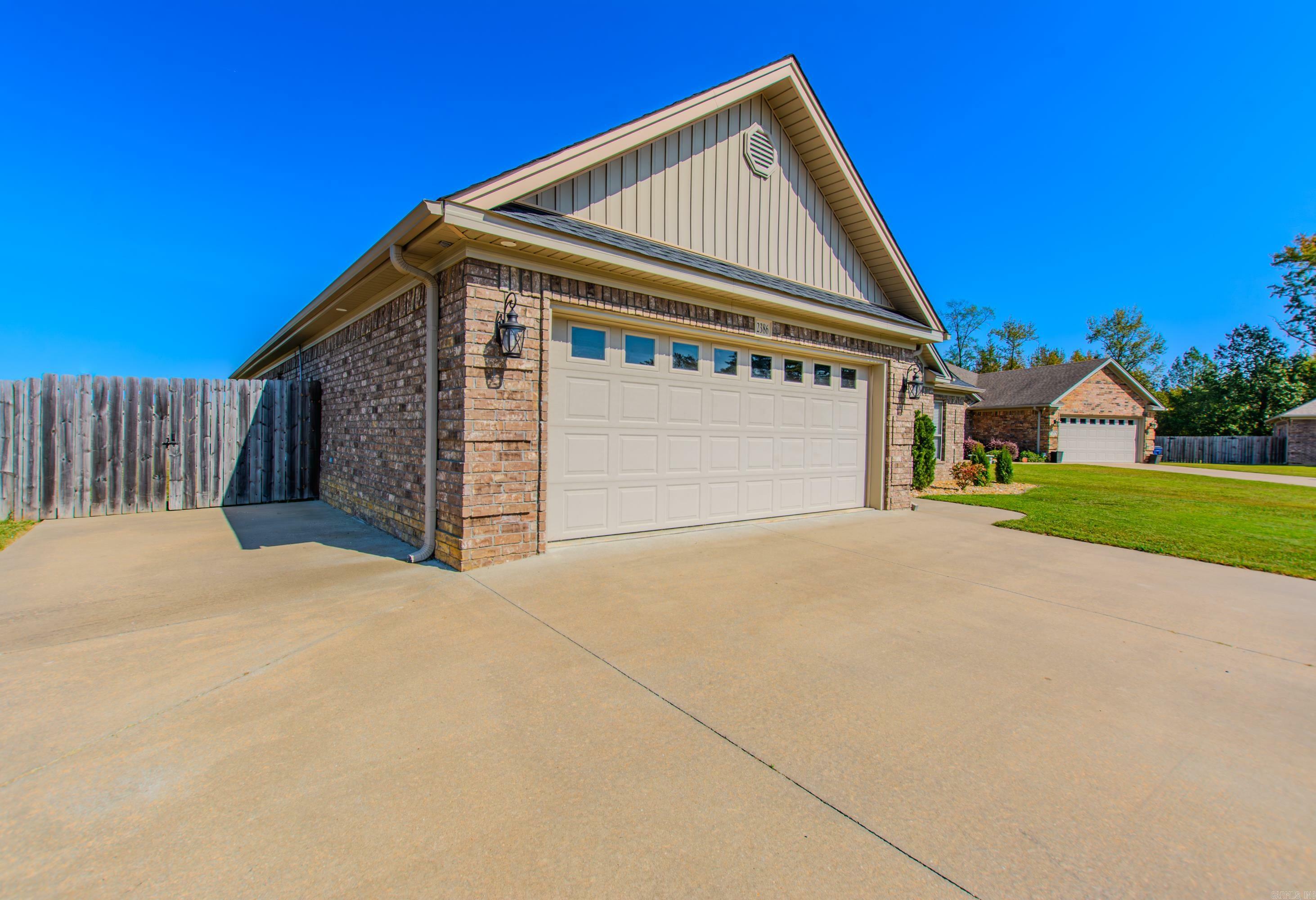 Property Photo:  2386 Lakewood Circle  AR 72023 