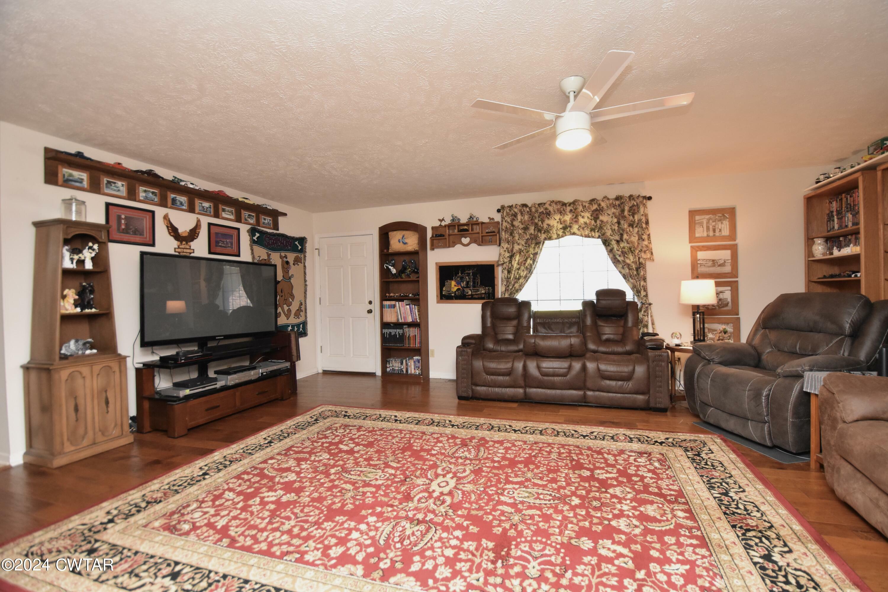 Property Photo:  425 W University Parkway  TN 38305 