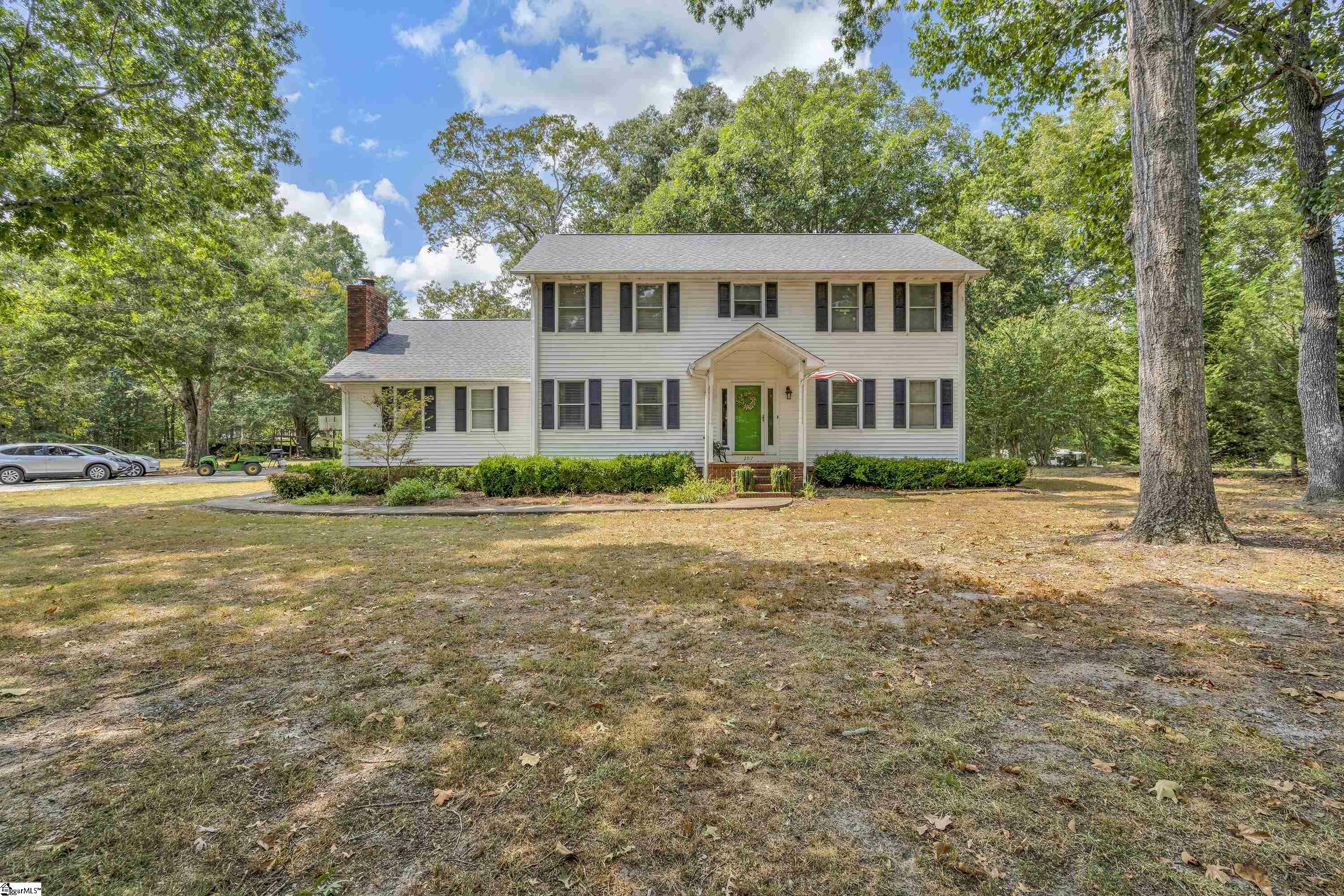 Property Photo:  207 Wren Road  SC 29673 