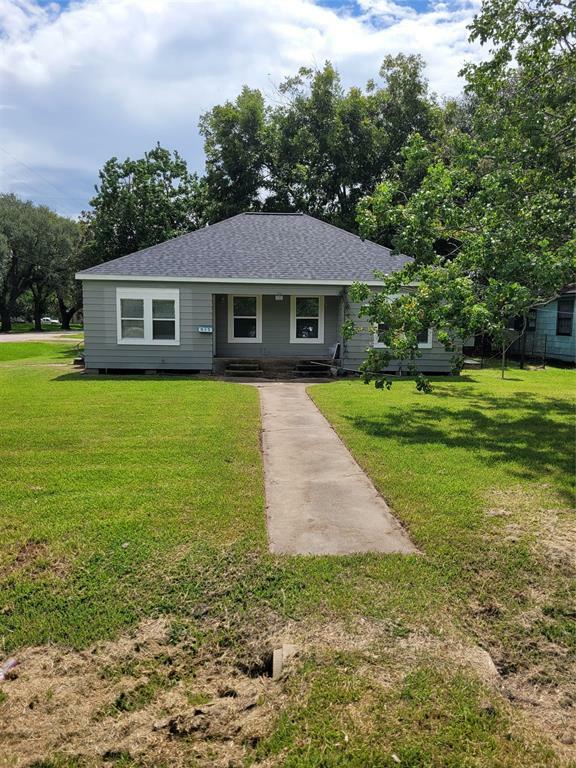 Property Photo:  813 Cypress Street  TX 77568 